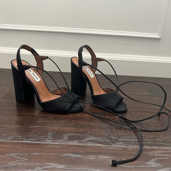 Steve Madden Serrina Black Leather Lace-Up Heels size 5.5 - Picture 9 of 13